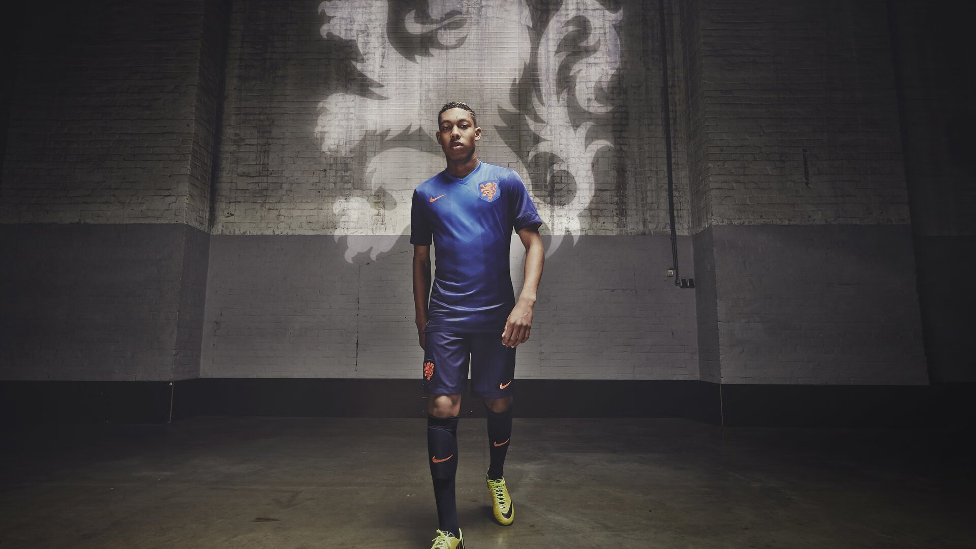 MILAN体育-阿诺德与安菲尔德的回家之路，阿诺德菲涅尔在哪